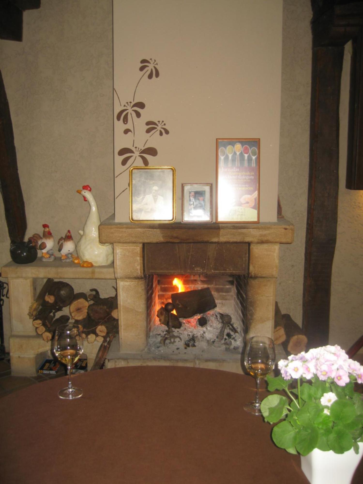 Hotel Colegiata Santillana del Mar Room photo